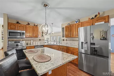 Kitchen - 174 Denise Ct, Troy, MO 63379 photo 3 of 3