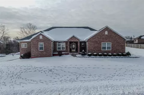 Exterior - 220 April Dr, Saint Robert, MO 65584 photo 15 of 17