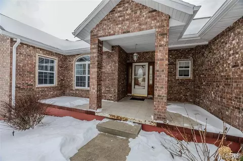 Exterior - 220 April Dr, Saint Robert, MO 65584 photo 12 of 17