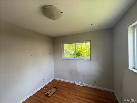 Bedroom - 1819 E D St, Belleville, IL 62221 photo 11 of 12