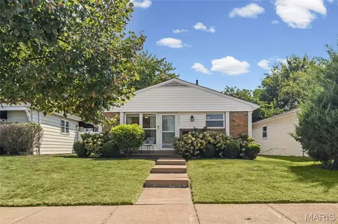 2604 Hereford St, Saint Louis, MO 63139