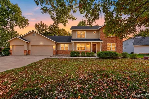 465 Fox Trail Dr, Lake Saint Louis, MO 63367