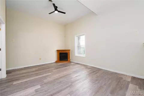 Living - 107 Crosscut Rd, Saint Robert, MO 65584 photo 7 of 8