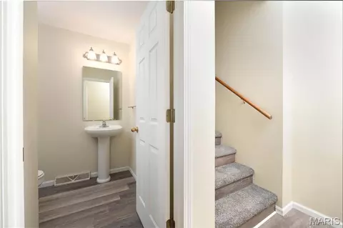 Entry Way - 107 Crosscut Rd, Saint Robert, MO 65584 photo 1 of 3