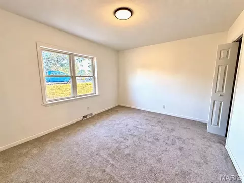 Bedroom - 706 William Ave, Salem, MO 65560 photo 2 of 5