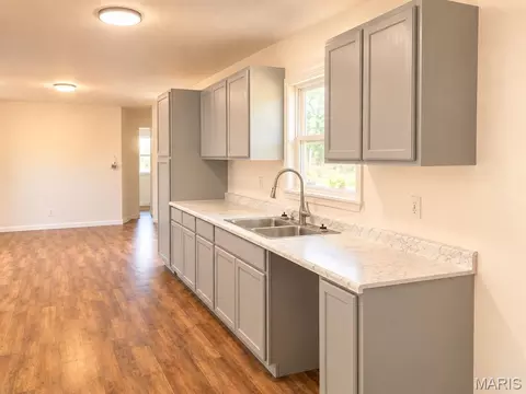 Kitchen - 706 William Ave, Salem, MO 65560 photo 3 of 4