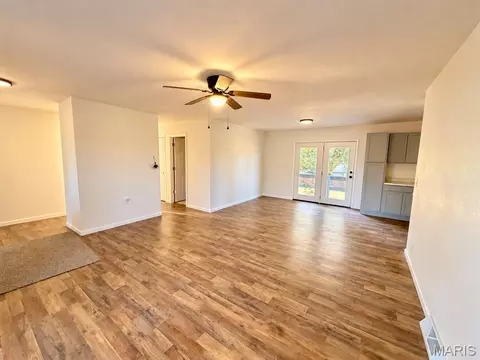 Living - 706 William Ave, Salem, MO 65560 photo 2 of 2