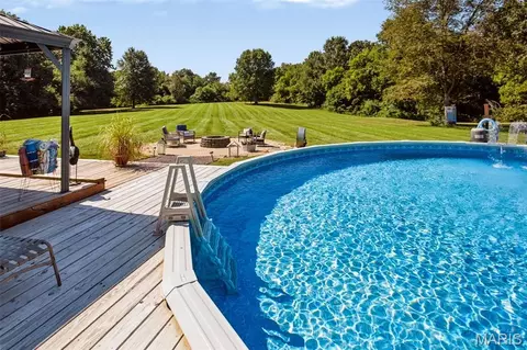 Exterior - 30341 Mitchell Creek Rd, Brighton, IL 62012 photo 4 of 11