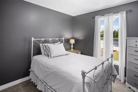 Bedroom - 30341 Mitchell Creek Rd, Brighton, IL 62012 photo 4 of 4