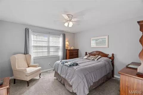 Bedroom - 412 Woodrun Dr, Ballwin, MO 63021 photo 1 of 3