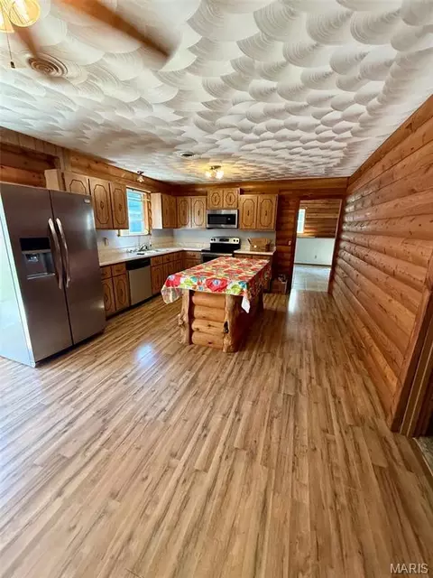Kitchen - 8575 N Service Rd, Bourbon, MO 65441 photo 1 of 1