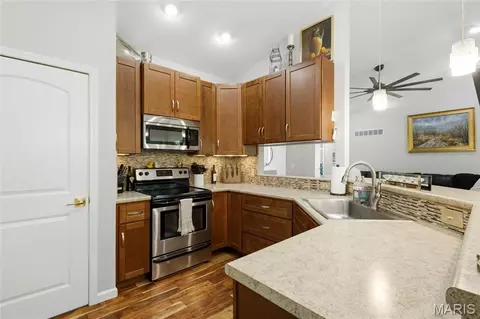 Kitchen - 1128 Patsy Ln, O'fallon, MO 63366 photo 2 of 8