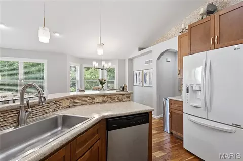 Kitchen - 1128 Patsy Ln, O'fallon, MO 63366 photo 3 of 8