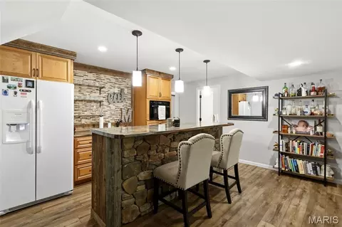 Kitchen - 1128 Patsy Ln, O'fallon, MO 63366 photo 6 of 8