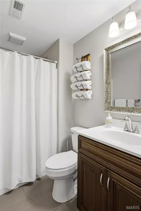 Bath - 1128 Patsy Ln, O'fallon, MO 63366 photo 6 of 6