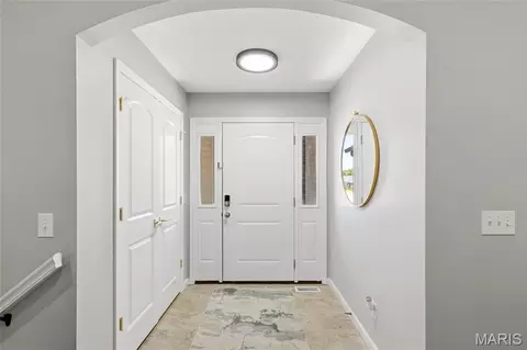 Entry Way - 1128 Patsy Ln, O'fallon, MO 63366 photo 1 of 5