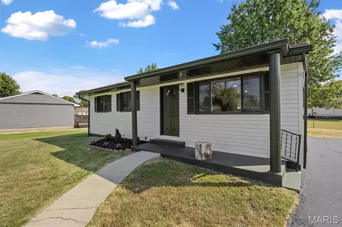 5 Tulip Ct, Granite City, IL 62040