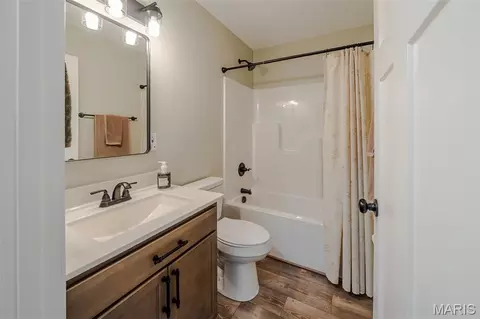 Bath - 108 Keagan Pl, Gerald, MO 63037 photo 3 of 4