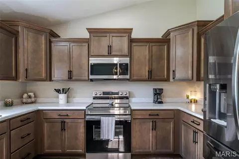 Kitchen - 108 Keagan Pl, Gerald, MO 63037 photo 4 of 5