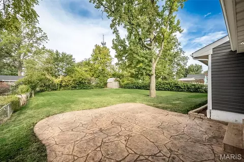 Exterior - 319 Wood St, O'fallon, MO 63366 photo 4 of 8