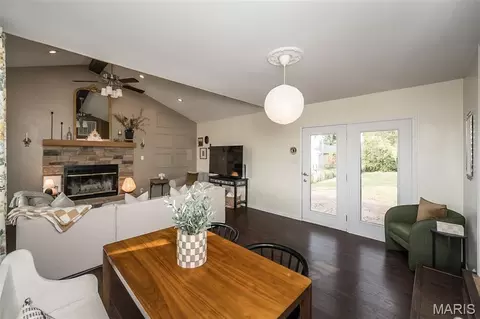 Dining - 319 Wood St, O'fallon, MO 63366 photo 2 of 3
