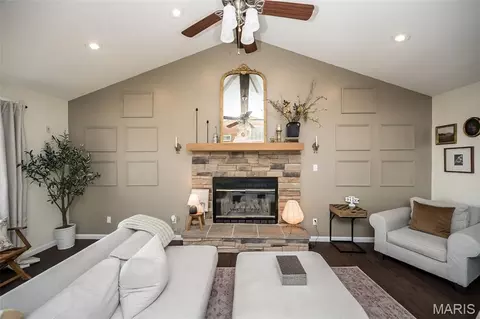 Living - 319 Wood St, O'fallon, MO 63366 photo 2 of 4