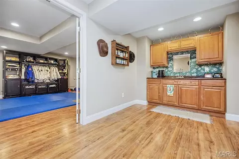 Entry Way - 765 Emerald Oaks Ct, Eureka, MO 63025 photo 3 of 3