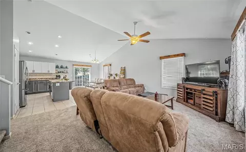 Entry Way - 15804 Trace Dr, Saint Robert, MO 65584 photo 1 of 5
