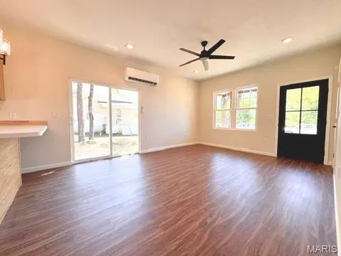 Living - 604 E Third, Salem, MO 65560 photo 2 of 3