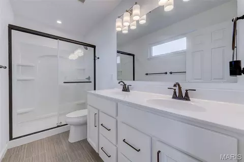 Bath - 337 Dalriada Blvd, O'fallon, MO 63368 photo 2 of 5