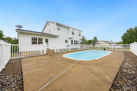 Exterior - 1435 Soaring Eagle Dr, O'fallon, MO 63366 photo 2 of 3