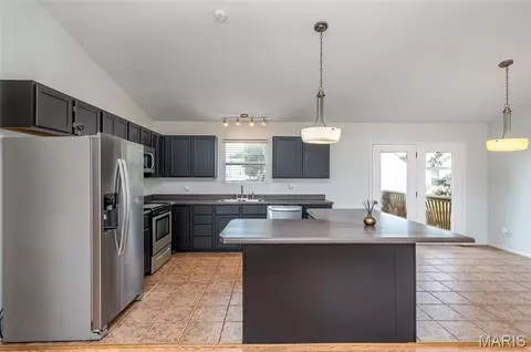 Kitchen - 1153 Pat St, Sullivan, MO 63080 photo 2 of 4