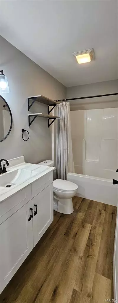 Bath - 119 Sun Valley Ct, Jackson, MO 63755 photo 2 of 6