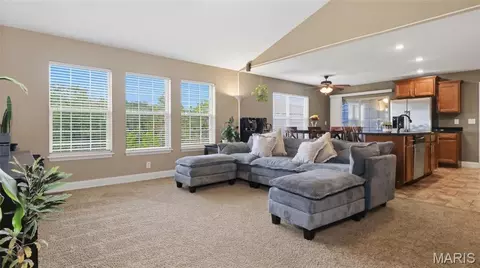 Entry Way - 114 Sandstone Dr, Saint Robert, MO 65584 photo 1 of 7