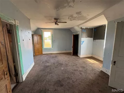 Bedroom - 4354 S Compton Ave, Saint Louis, MO 63111 photo 4 of 5