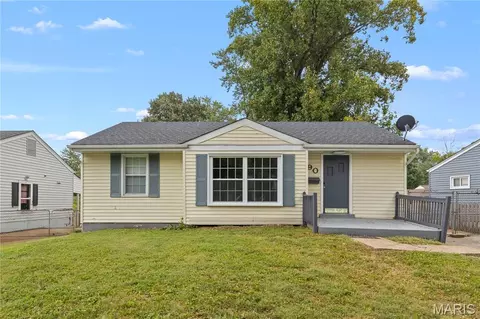 90 La Havre Cir, Florissant, MO 63031