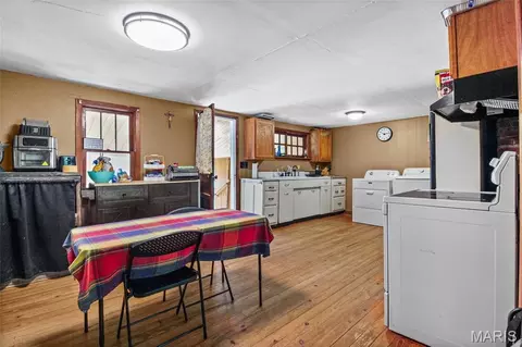 Kitchen - 10052 Goose Creek Rd, Sullivan, MO 63080 photo 1 of 3
