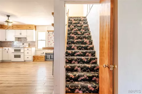 Entry Way - 2249 Holtgrewe Rd, Washington, MO 63090 photo 1 of 5