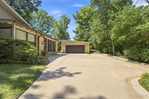 Exterior - 23 Devon Rd, Glendale, MO 63122 photo 18 of 33