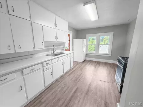 Kitchen - 421 Edwards St, Hannibal, MO 63401 photo 1 of 1