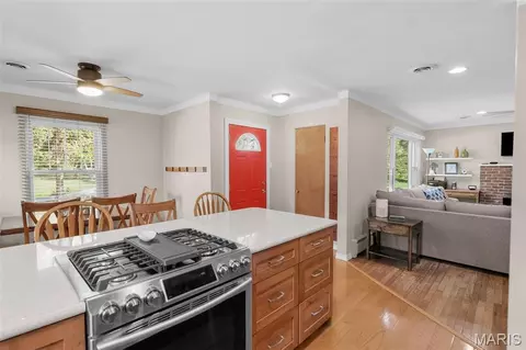 Kitchen - 1501 Woods Ln, Centralia, IL 62801 photo 4 of 4