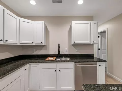 Kitchen - 4 Hibbard St, Saint Clair, MO 63077 photo 3 of 4