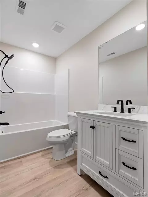 Bath - 4 Hibbard St, Saint Clair, MO 63077 photo 1 of 2