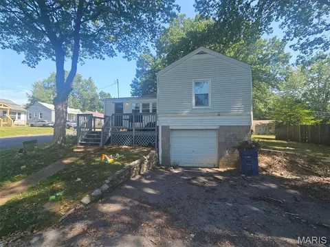 619 Millman, Ferguson, MO 63135 photo 3