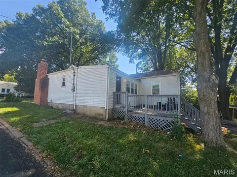 619 Millman, Ferguson, MO 63135 photo 4