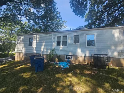 619 Millman, Ferguson, MO 63135 photo 5