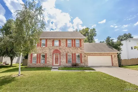1236 Larkspur Dr, Mascoutah, IL 62258