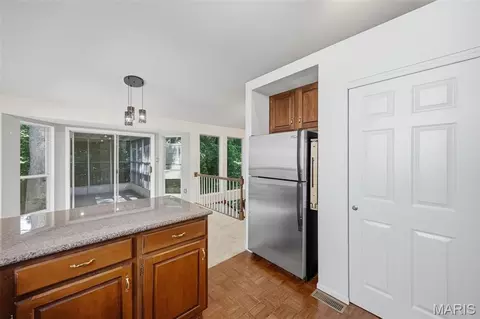 Kitchen - 516 Wetherby Terrace Dr, Ballwin, MO 63021 photo 3 of 3