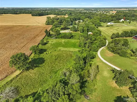 7112 Fields Dr, Moro, IL 62067 photo 6