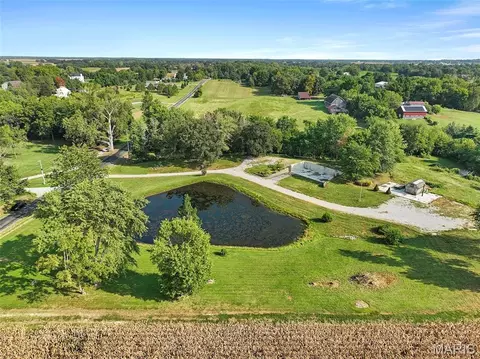 7112 Fields Dr, Moro, IL 62067 photo 8